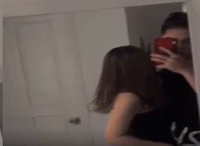 O padrasto lascivo forçou as duas filhas a sugar