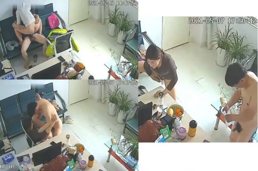 Cabelo ruivo suga pássaros para um amante extremamente alto