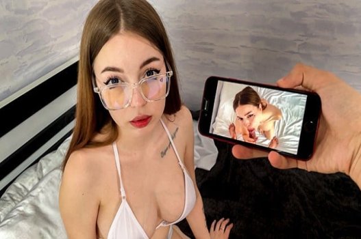 Porque a mãe da mãe imediatamente convidou seu padrasto para se foder